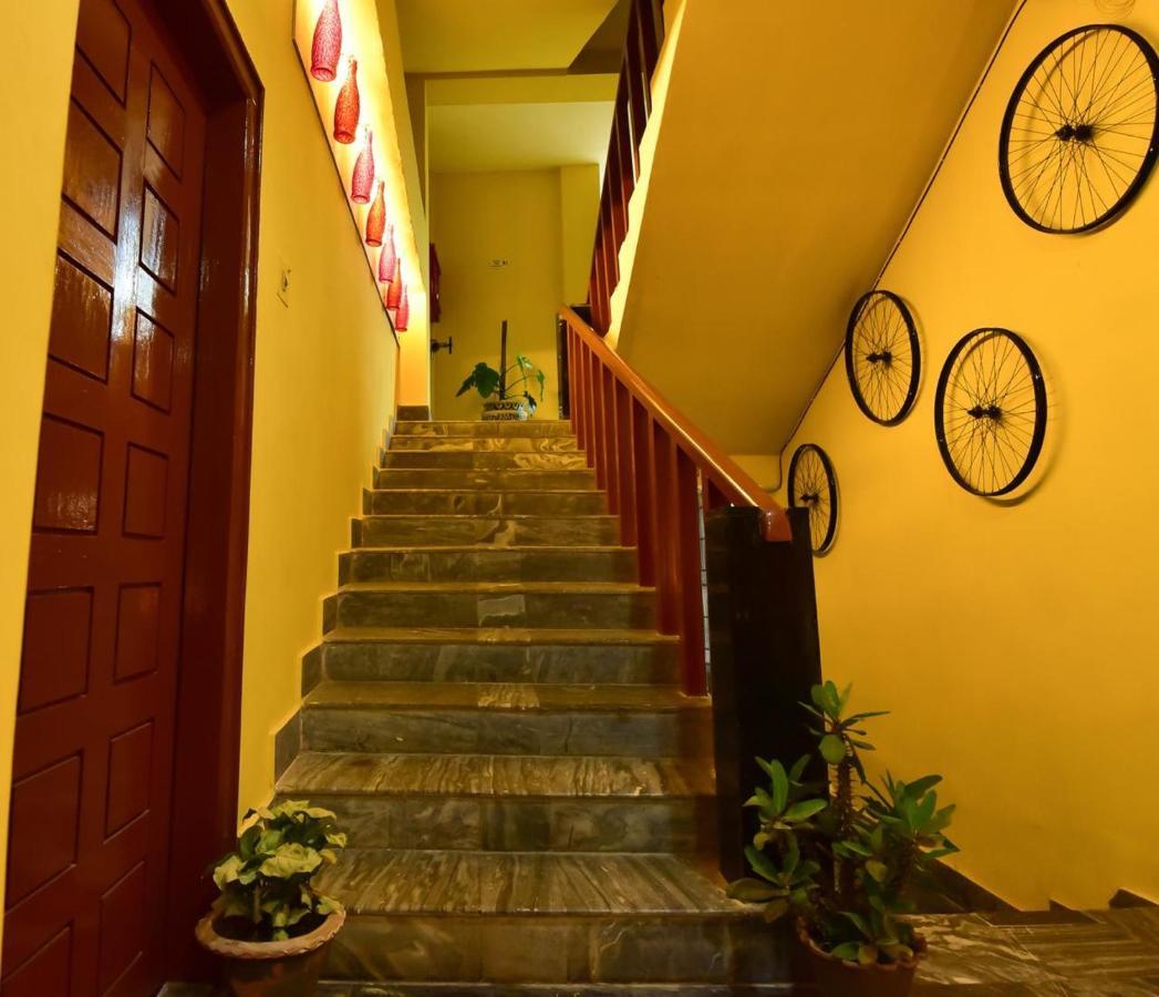 Nirvana Guest House Guwahati Esterno foto