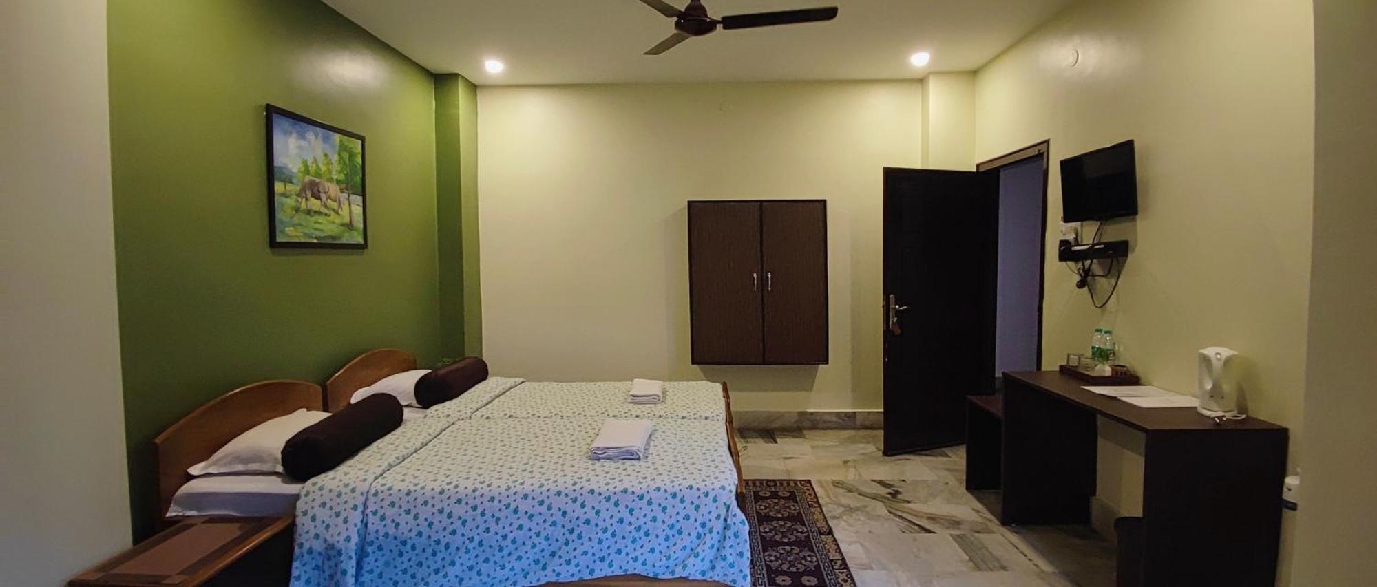 Nirvana Guest House Guwahati Esterno foto